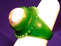 Mabe´pearl ring.